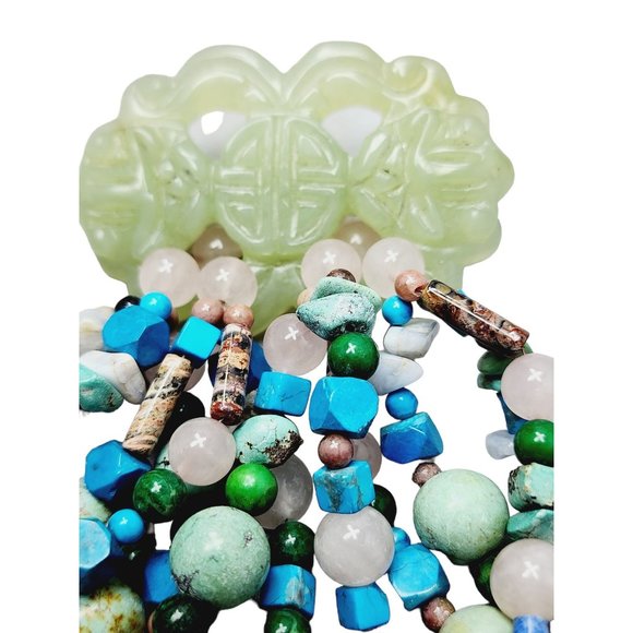 Beautiful Artisan Carved Jade & Semi Precious Stones Brooch (A1323) - Picture 2 of 4